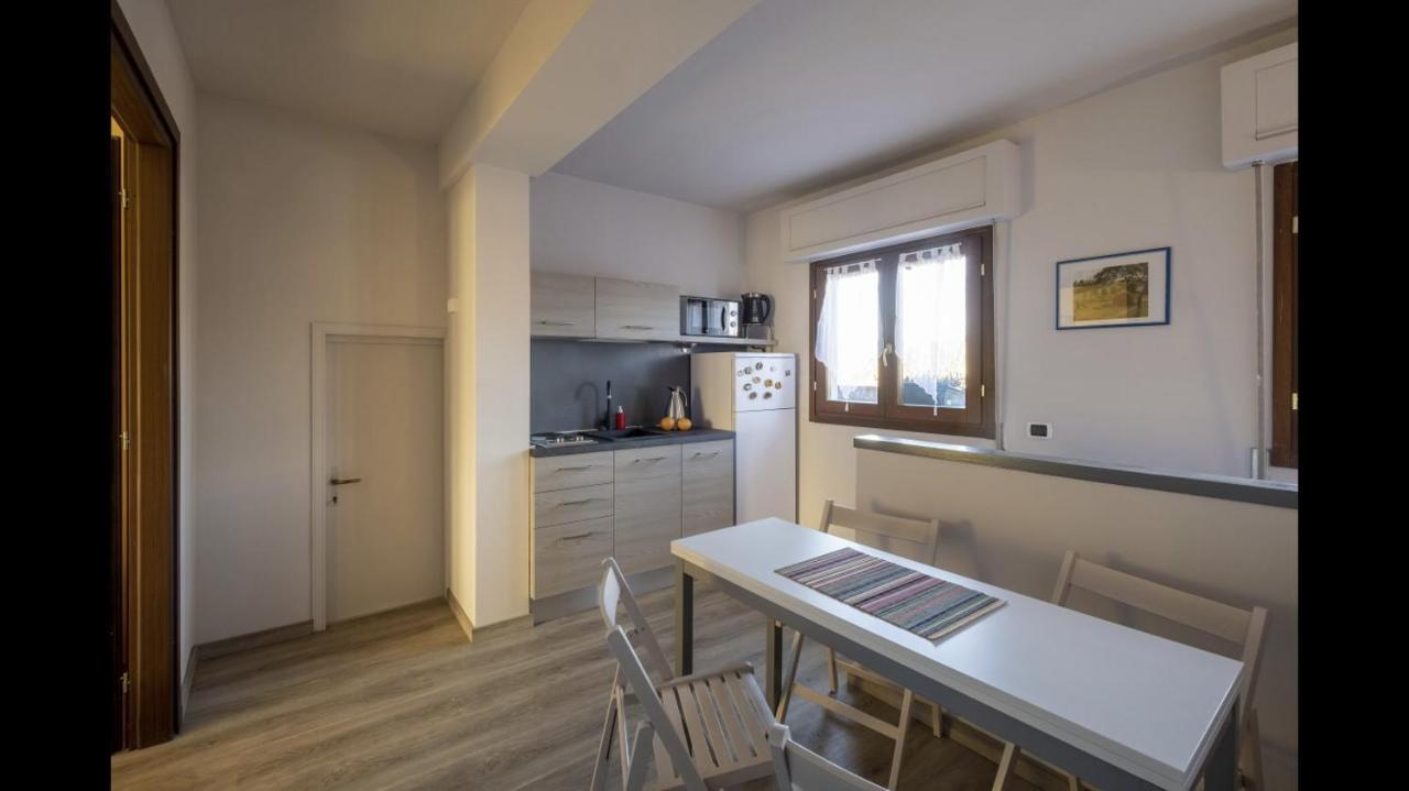 Appartamento In Villa Con Giardino A 300M Dal Lago Maggiore Castelletto sopra Ticino Eksteriør billede