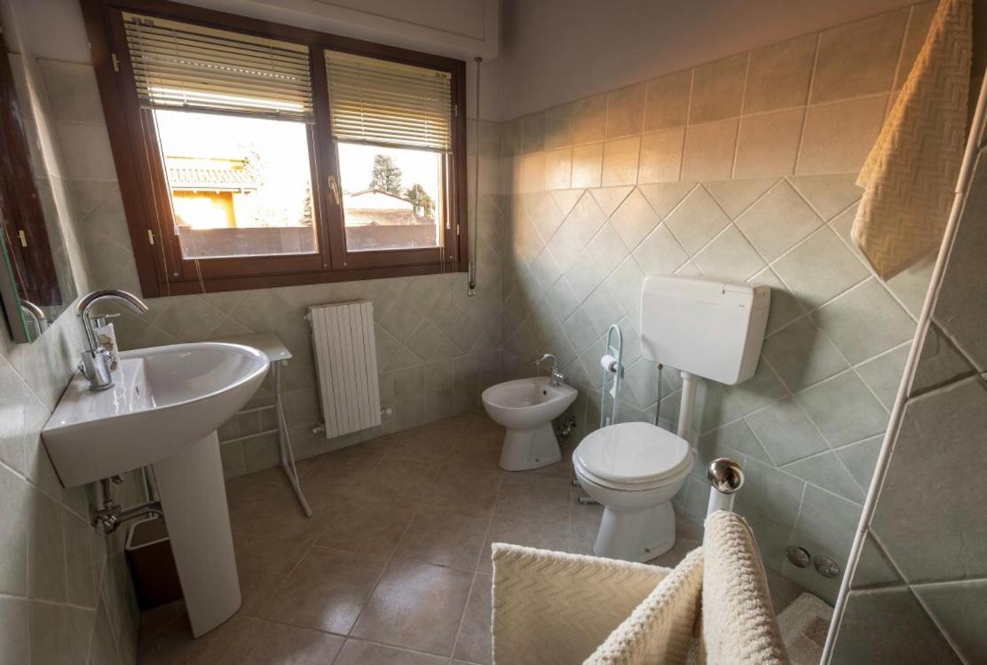 Appartamento In Villa Con Giardino A 300M Dal Lago Maggiore Castelletto sopra Ticino Eksteriør billede